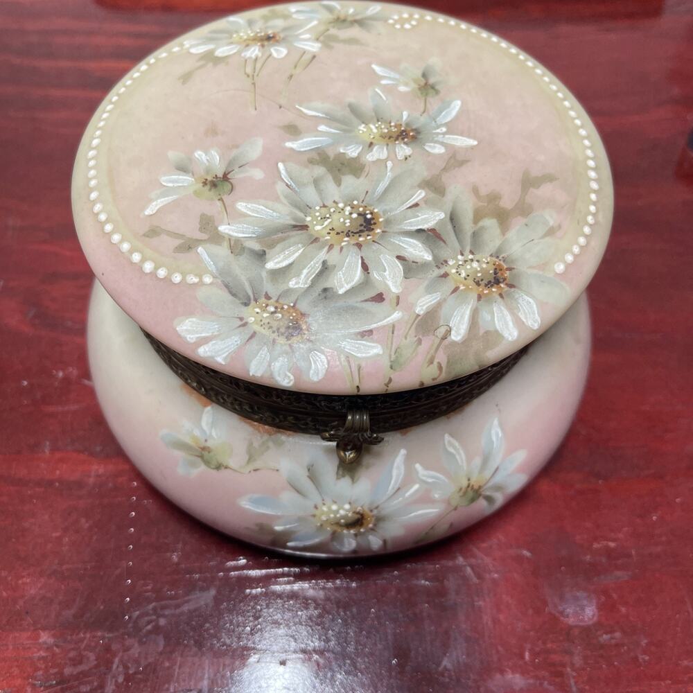 C. F. Monroe NAKARA Wave Crest Wavecrest 6" Dresser Box Pink/Blush